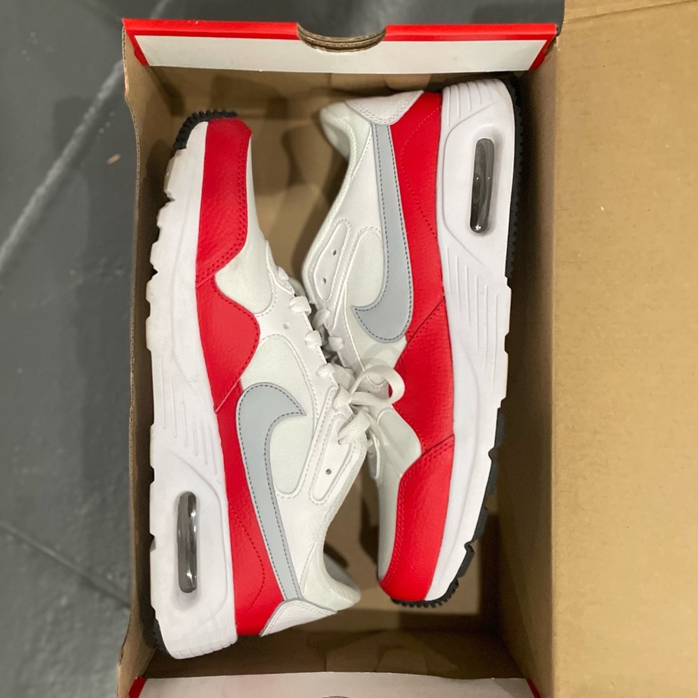 NIKE AIR MAX SC size 8